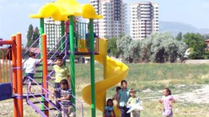 Belediyenin &Ccedil;ocuklara 23 Nisan Hediyesi 23 Oyun Grubu