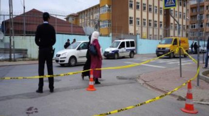 &Ouml;ğrenci Kavgasında Kan Aktı