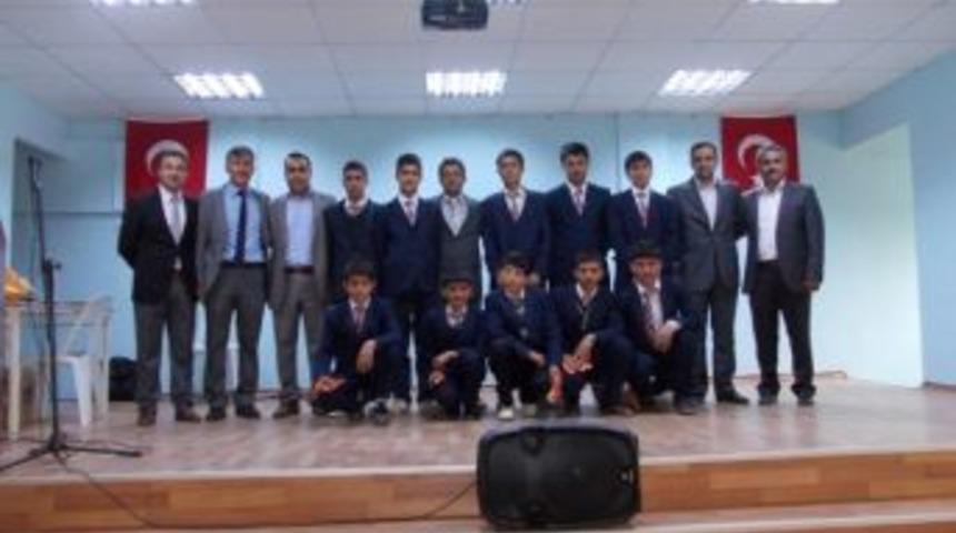 İmam Hatip Lisesi &Ouml;ğrencilerden Kutlu Doğum Etkinliği