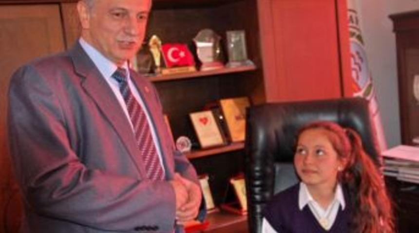 K&uuml;&ccedil;&uuml;k Başkan Talimat Yağdırdı