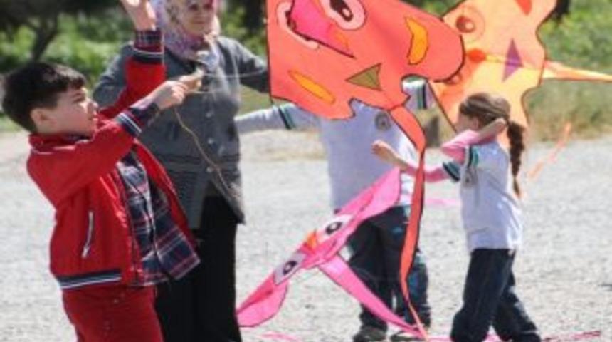 Dev &Ouml;ğrenciler, U&ccedil;urtma Şenliğinde Buluştu