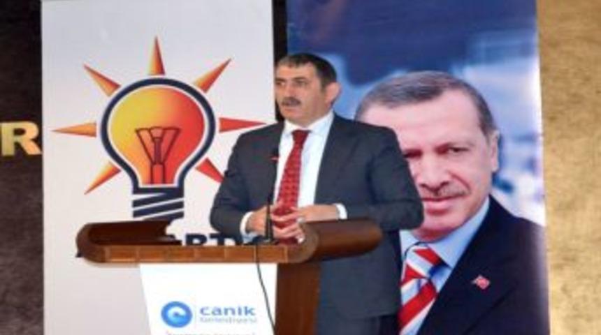 &rdquo;Başkanlık, Diktat&ouml;rl&uuml;kt&uuml;r Sistemi Değil, Muhalefet Konuyu &Ccedil;arpıtıyor&rdquo;