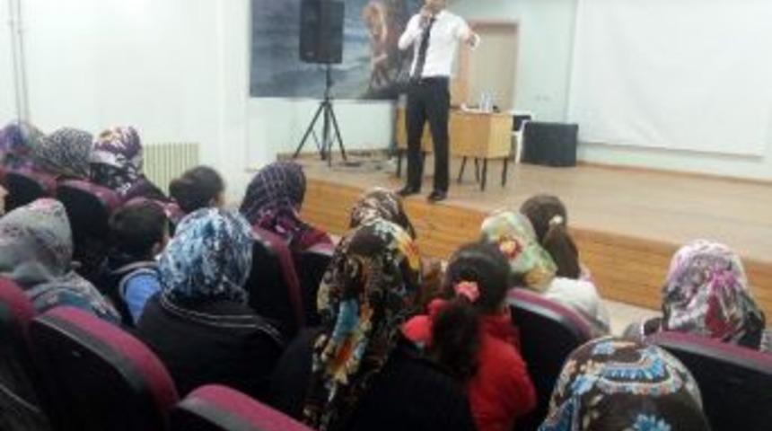 Velilere, &lsquo;aktif Veli, Başarılı &Ouml;ğrenci&rsquo; Semineri