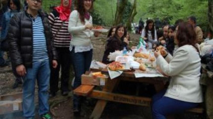 Amat&ouml;r Fotoğraf&ccedil;ıların Suu&ccedil;tu &Ccedil;ıkarması