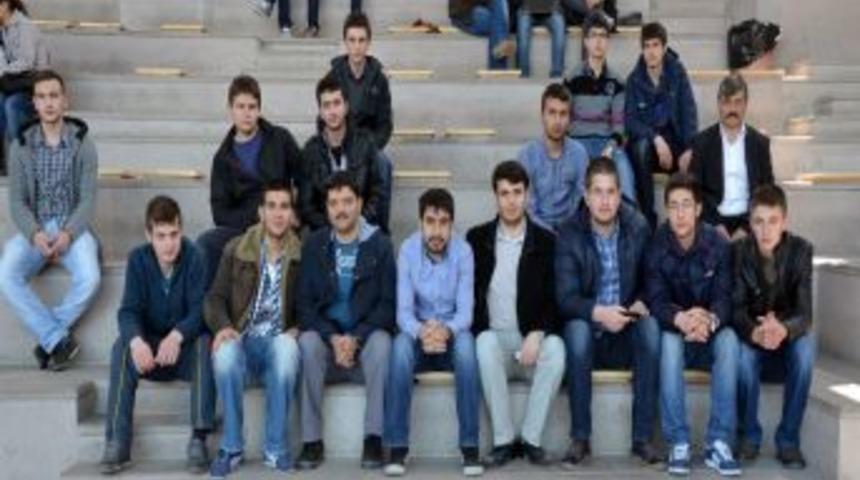 Samsunlu &Ouml;ğrenciler AİB&Uuml;&rsquo;ye Hayran Kaldı