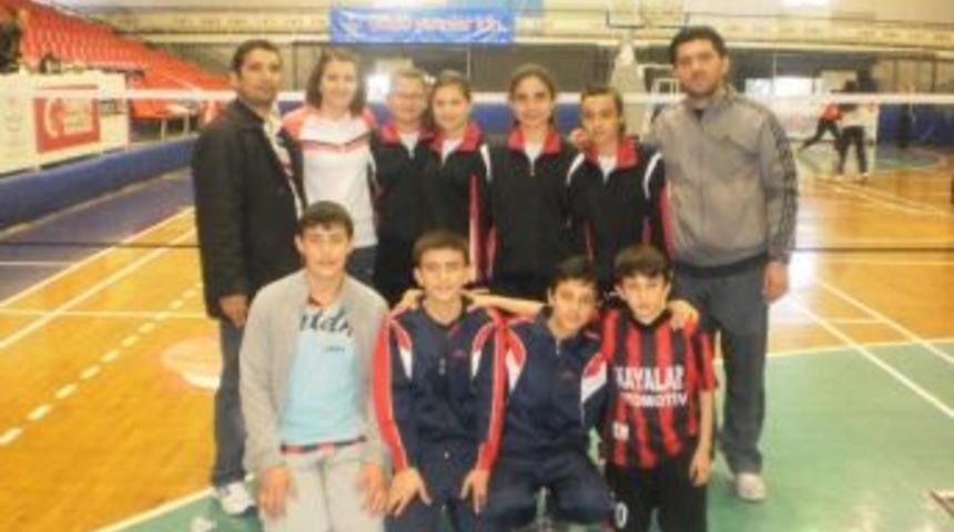 Selendili Badmintoncular Başarıya Doymuyor