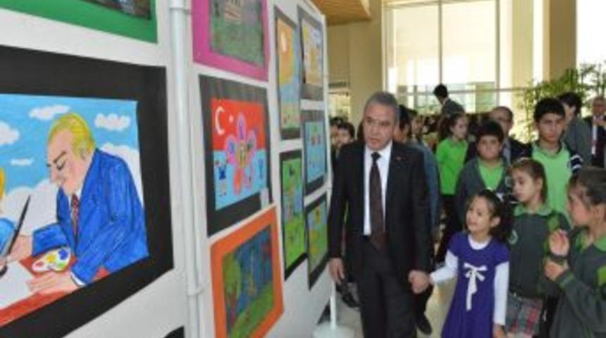 &lsquo;&Ccedil;ocuk G&ouml;z&uuml;yle Atat&uuml;rk&rsquo; Resim Sergisi A&ccedil;ıldı