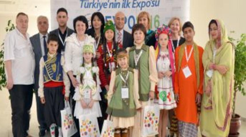 D&uuml;nya &Ccedil;ocukları, EXPO 2016 Antalya Ajansı&rsquo;nı Ziyaret Etti