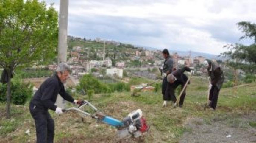 Besni Belediyesi'nden Park Ve Bah&ccedil;e &Ccedil;alışmaları