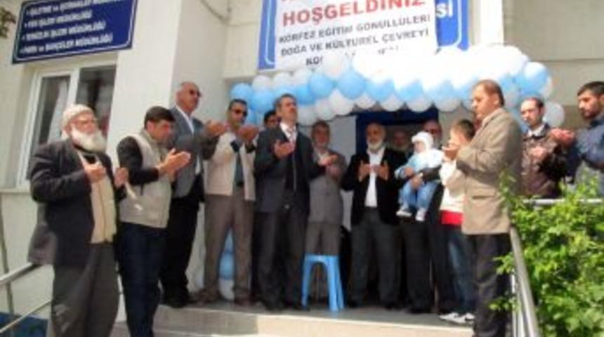 K&ouml;rfez Eğitim G&ouml;n&uuml;ll&uuml;leri Derneği &Ouml;ğrenciler I&ccedil;in Kermes D&uuml;zenledi