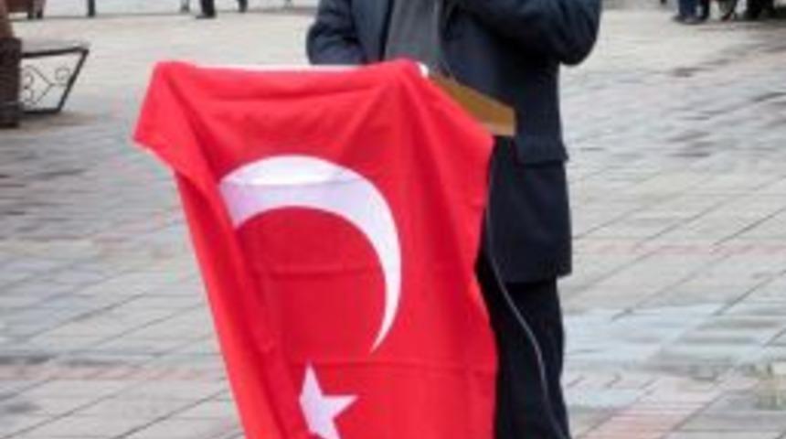 MHP İl&ccedil;e Sekreteri Dikici: 23 Nisan Millet I&ccedil;in D&ouml;n&uuml;m Noktası Oldu