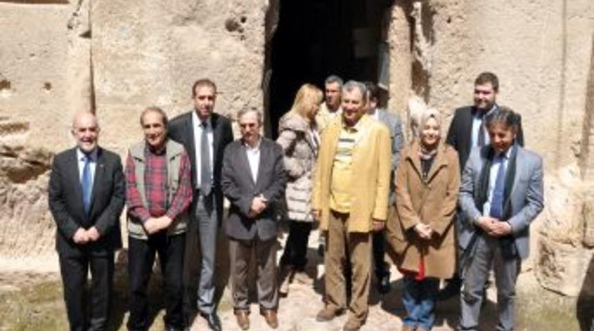 Şehit Babası Akil İnsanlara &Ccedil;&ouml;z&uuml;m I&ccedil;in PKK'ya Ne Vaat Edildiğini Sordu
