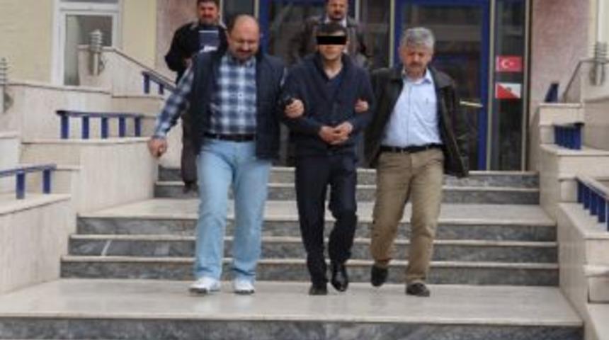 Emekli Polisi Bı&ccedil;akla &Ouml;ld&uuml;ren Zanlı Tutuklandı