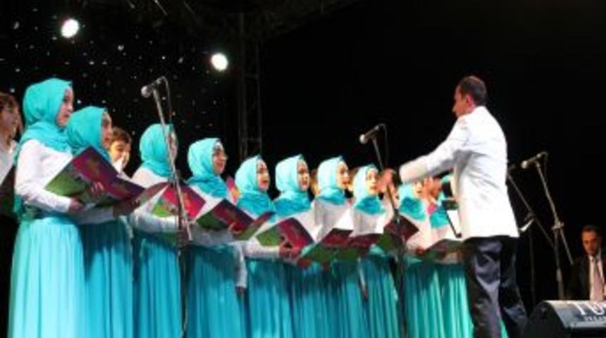 Peygamber Sevgisi Siirt'te Stadyuma Sığmadı