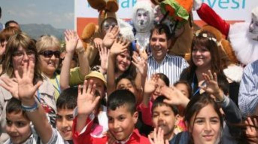 5. Sokak Oyunları Festivali Renkli Ge&ccedil;ti