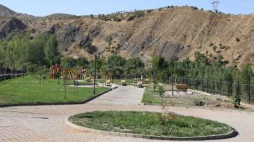 Bing&ouml;l Belediyesi 14 Parkı Tamamladı