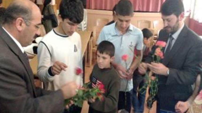 Kutlu Doğum Etkinlikleri Kapsamında Kimsesiz &Ccedil;ocuklara Ziyaret