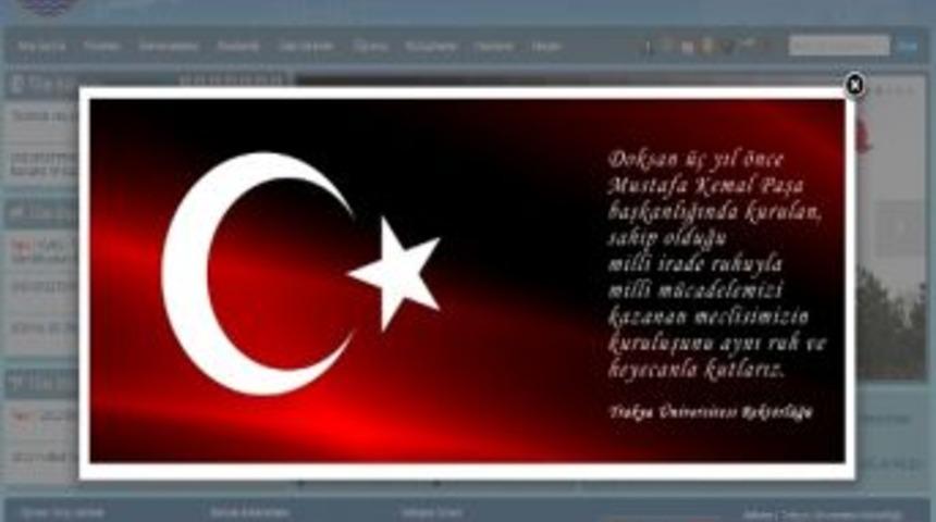 Sitesindeki T&uuml;rk Bayrağı Ve Atat&uuml;rk Fotoğraflarını Kaldıran &Uuml;niversiteden T&uuml;rk Bayraklı 23 Nisan Kutlaması