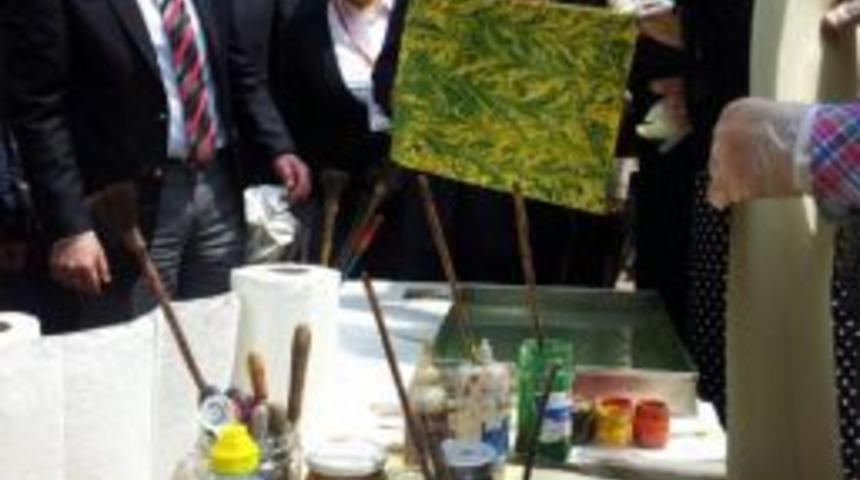 İzmit Sanat Şehrine D&ouml;n&uuml;ş&uuml;yor