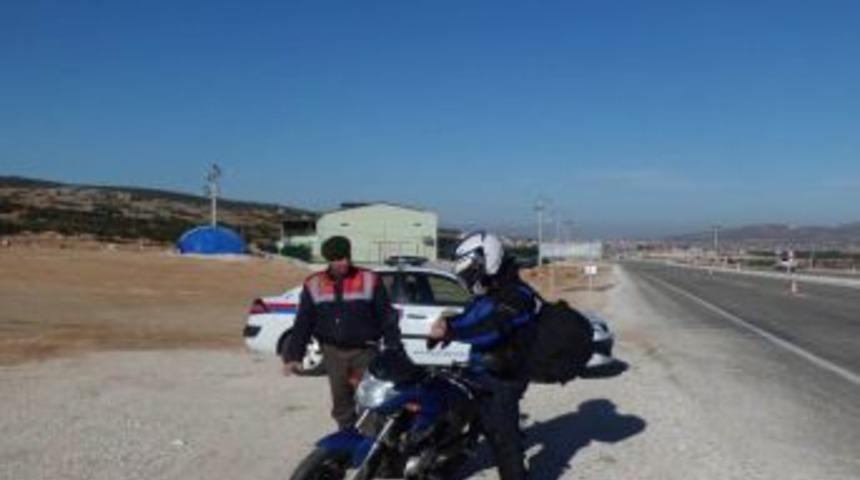 Jandarma Ekipleri Denetimlerine Devam Ediyor