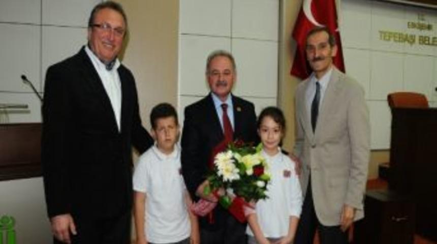 D&uuml;nya &Ccedil;ocukları Tepebaşı&rsquo;nda