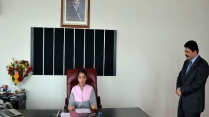 Rekt&ouml;rl&uuml;k Makamını Yurdag&uuml;l &Ccedil;alapverdi Devraldı