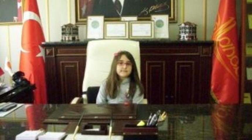 Osmaneli Kaymakamı Ali Ada'ya 23 Nisan S&uuml;rprizi