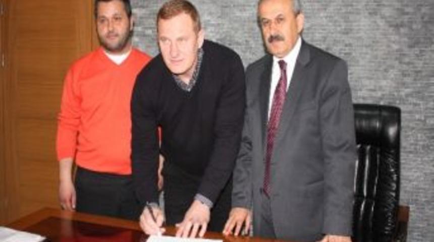 Ara&ccedil; Belediyespor, Teknik Direkt&ouml;r Masic İle S&ouml;zleşme Yeniledi