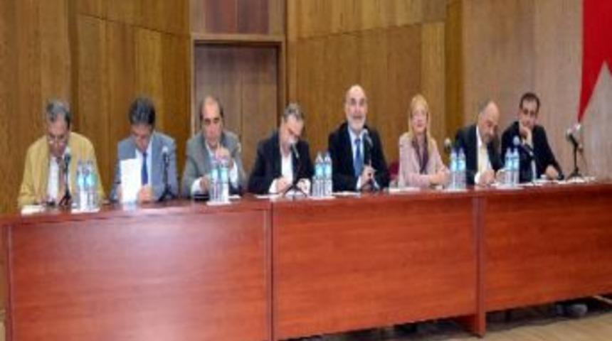 Akil İnsanlar &Uuml;niversite &Ouml;ğrencileri Ve Hocaları İle Buluştu