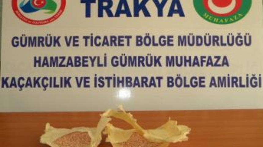 5 Bin 550 Adet Uyuşturucu Hapı Bacağına Sardı