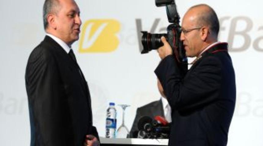 Arın&ccedil;'tan Gezetecilere: Patronunuzu, Sendikalaşma Konusunda Ikna Edin