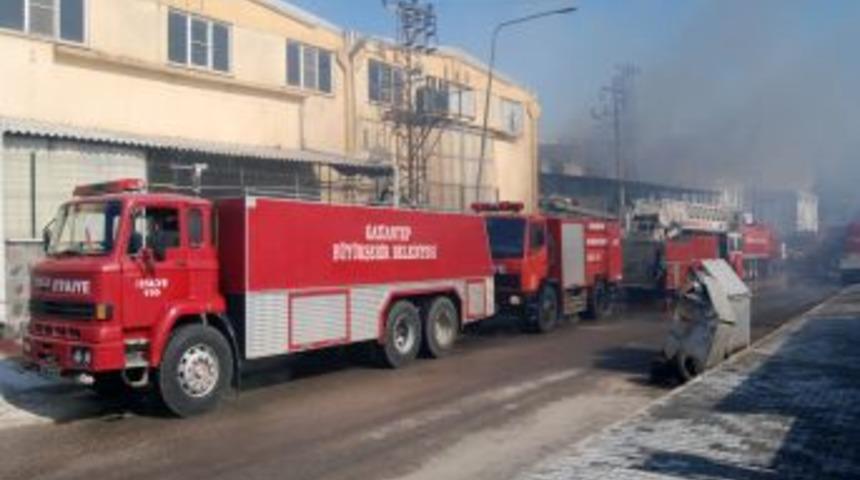 Gaziantep'te Iplik Fabrikasında Yangın &Ccedil;ıktı