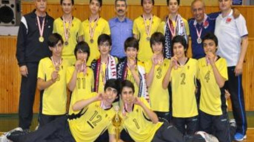 Yamanlar Voleybol&rsquo;da T&uuml;rkiye Şampiyonu