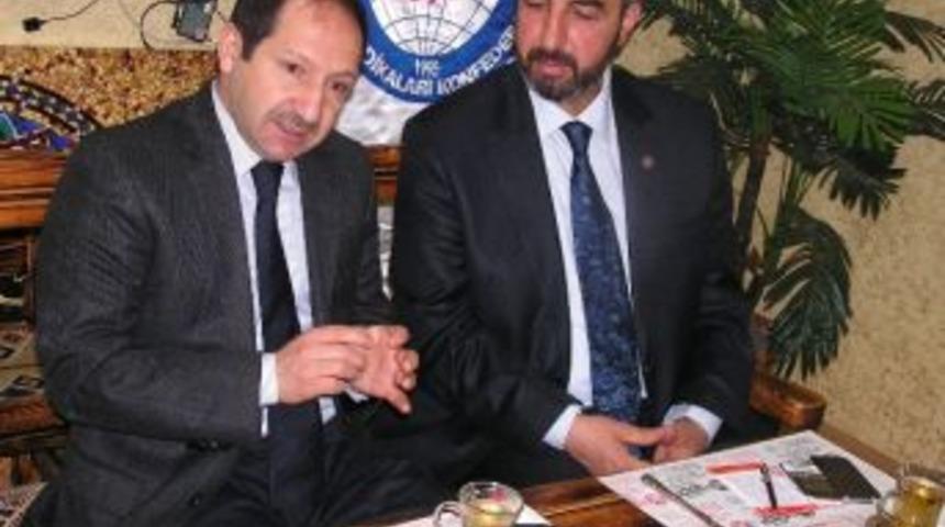 Faruk &Ouml;z, Diyanet-*sen Malatya Şubesi&rsquo;ni Ziyaret Etti