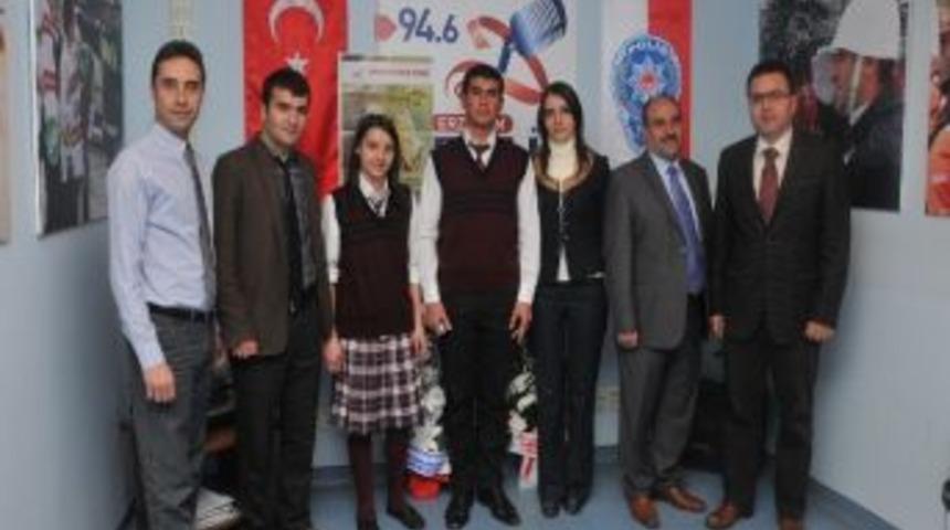 Kandilli İmbk Lisesi &Ouml;ğrencileri Polis Radyosunun Konuğu Oldu