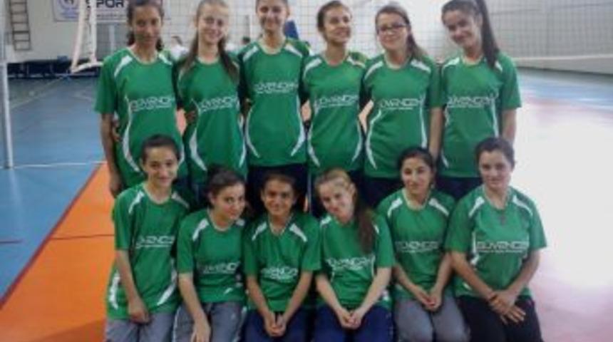 Tahtak&ouml;pr&uuml;&rsquo;n&uuml;n Altın Kızları