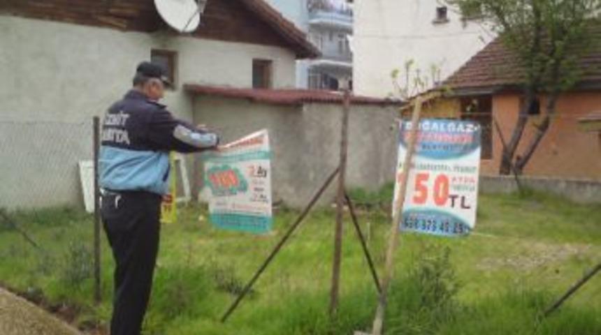 Afiş Asanlara 11 Bin Lira Ceza