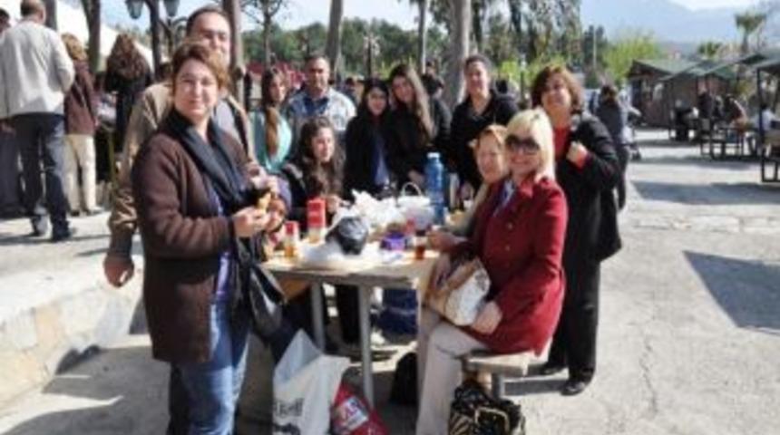 &Ouml;demiş Halk Eğitim Kursiyerleri&rsquo;ne Sasalı Gezisi