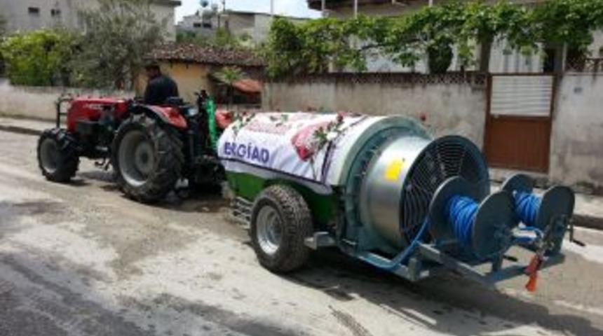 Erzin'e Peygamber Efendimiz'i Anmak I&ccedil;in G&uuml;l Suyu Sıkıldı