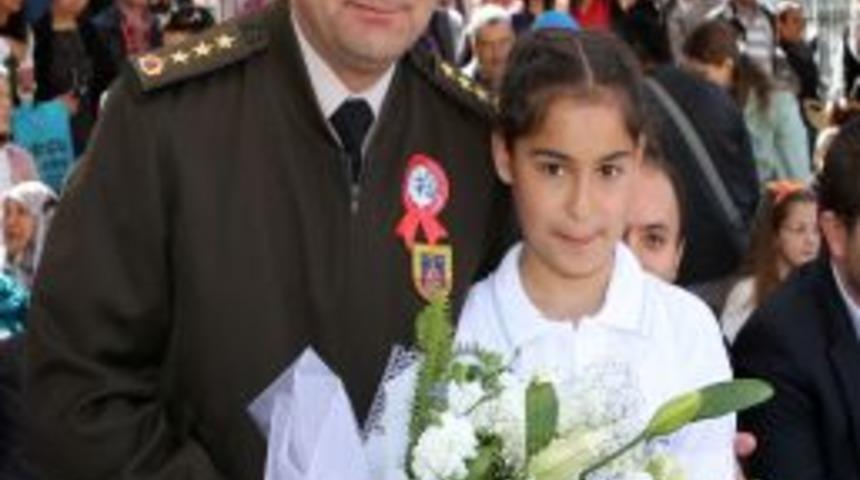 23 Nisan Ulusal Egemenlik Ve &Ccedil;ocuk Bayramı T&ouml;renlerle Kutlanıyor