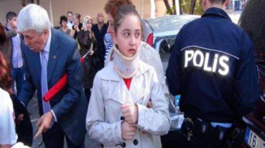 Bayrama Giden &Ccedil;ocuklar Kaza Yaptı: 8 Yaralı