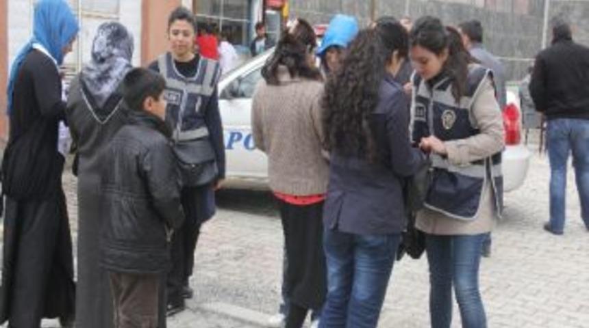 Hakkari&rsquo;de 23 Nisan Coşkusu