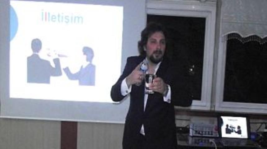 Edremit Siyaset Akademisinde Keyifli Seminer