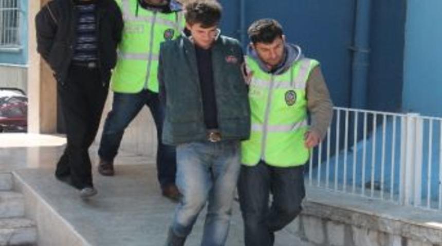 Kurdukları Bekar Evi İ&ccedil;in Hırsızlık Yaptılar