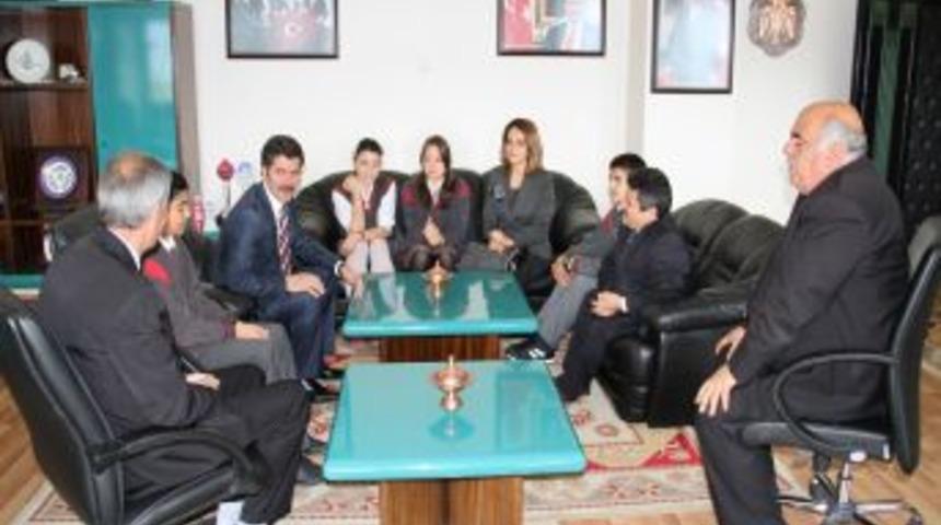 &Ouml;ğrencilerden Başkan &Ccedil;akır&rsquo;a Ziyaret