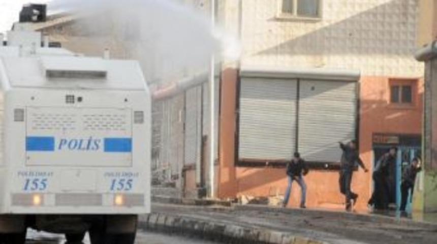 Polis Panzerine Taş Atan Eylemcilere 3 Yıla Kadar Hapis İstemi