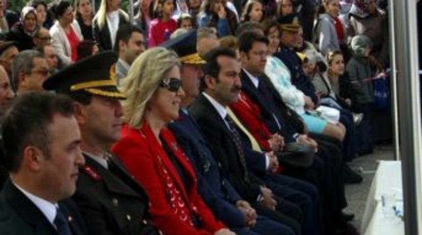 23 Nisan Ulusal Egemenlik Ve &Ccedil;ocuk Bayramı Bandırma'da Kutlandı