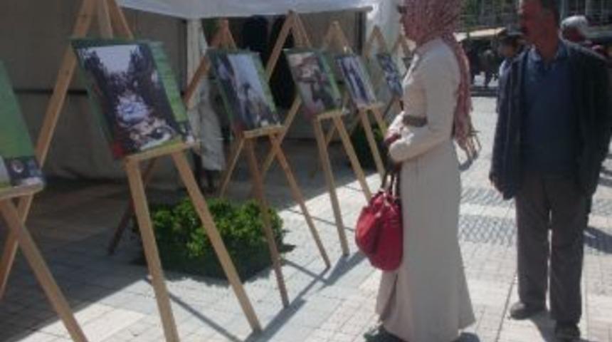 Suriye İ&ccedil;in Yardım &Ccedil;adırı Ve Fotoğraf Sergisi A&ccedil;ıldı