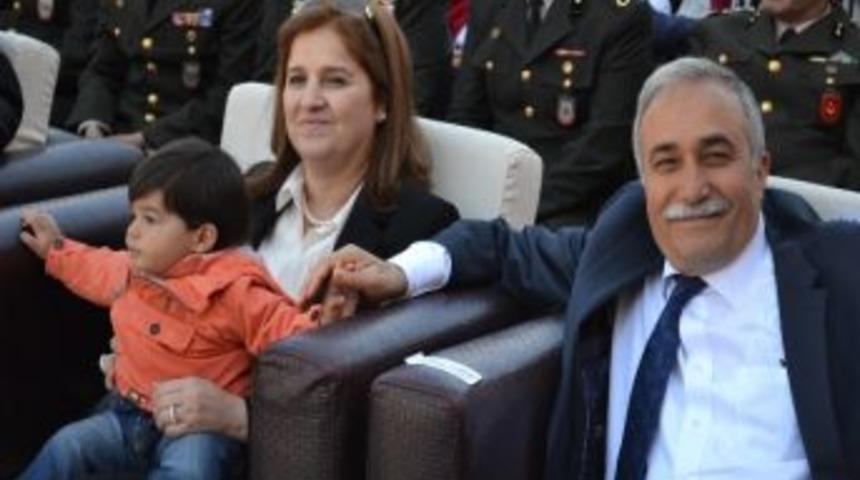 Fakıbaba, 23 Nisan&rsquo;a 1 Yaşındaki Torunuyla Katıldı