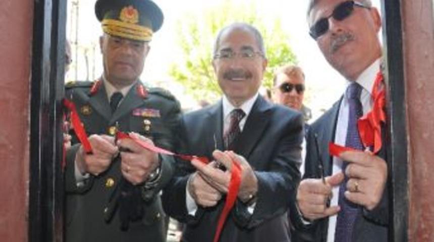 23 Nisan &Ccedil;ocuk Portreleri Fotoğraf Sergisi